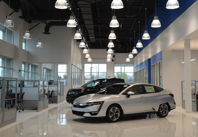 Honda of Murfreesboro Amenities Showroom