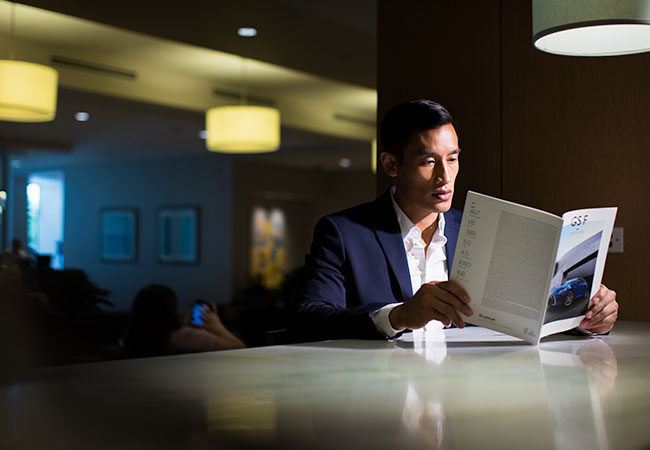 NEWSPAPERS & MAGAZINES