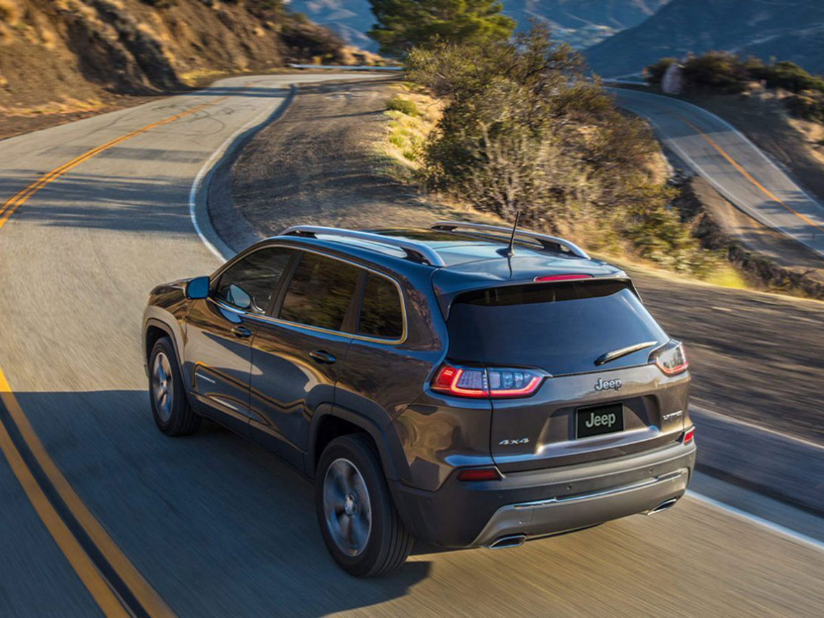 Jeep Cherokee Oil Change Service in Los Angeles