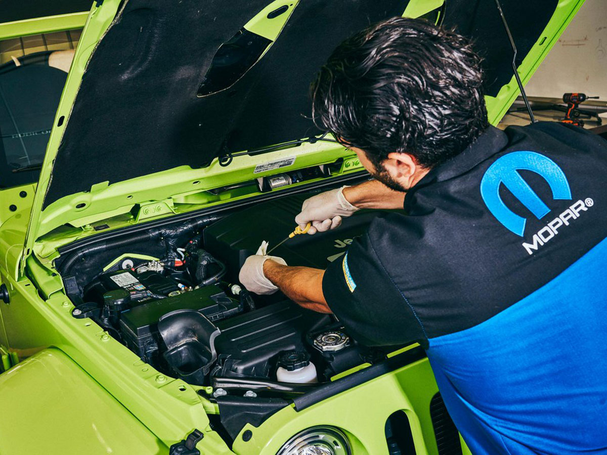 Mopar® Certified Technicians