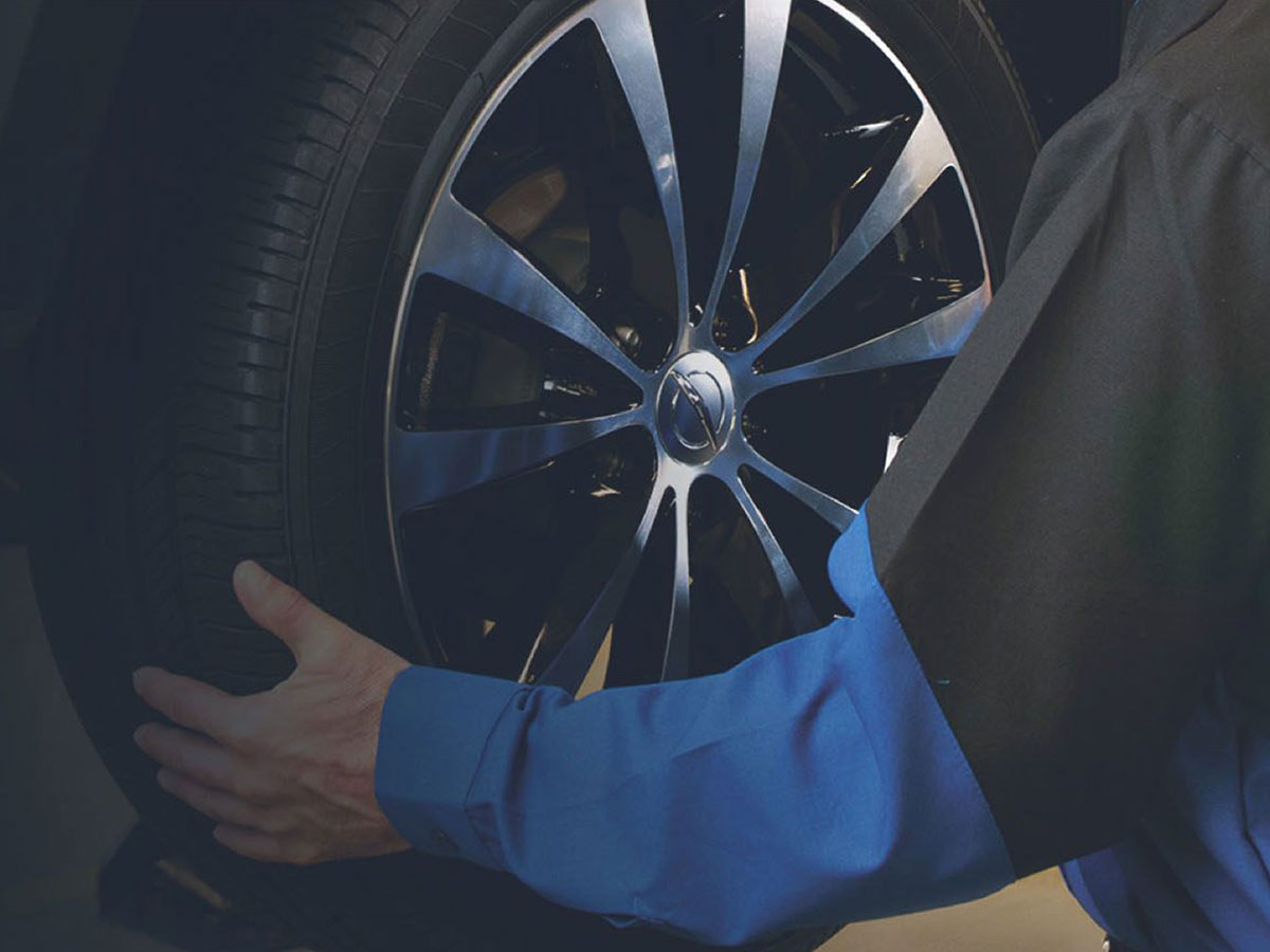 Mopar® Chrysler Pacifica Tire Service