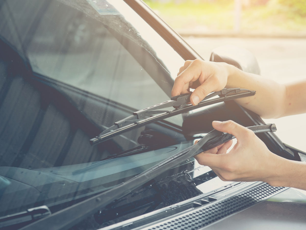 replacing windscreen wiper blades