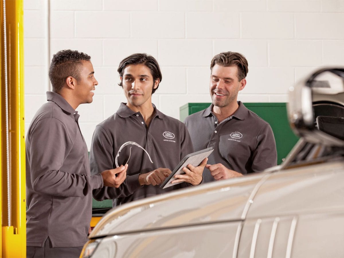 Land Rover-Certified Technicians