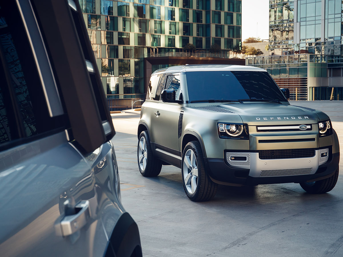 Welcome to Land Rover Naperville