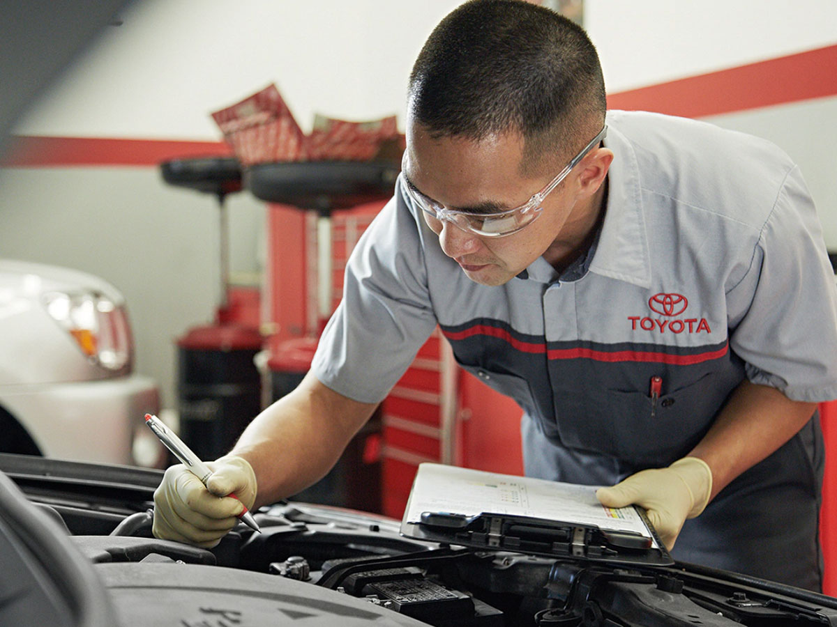 Why Service at Thompsons Toyota?